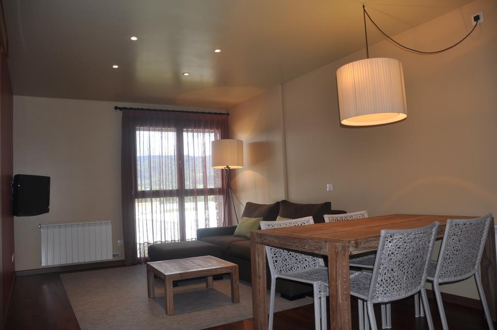 Apartaments Turístics Puigcerdà - La Closa Habitación foto