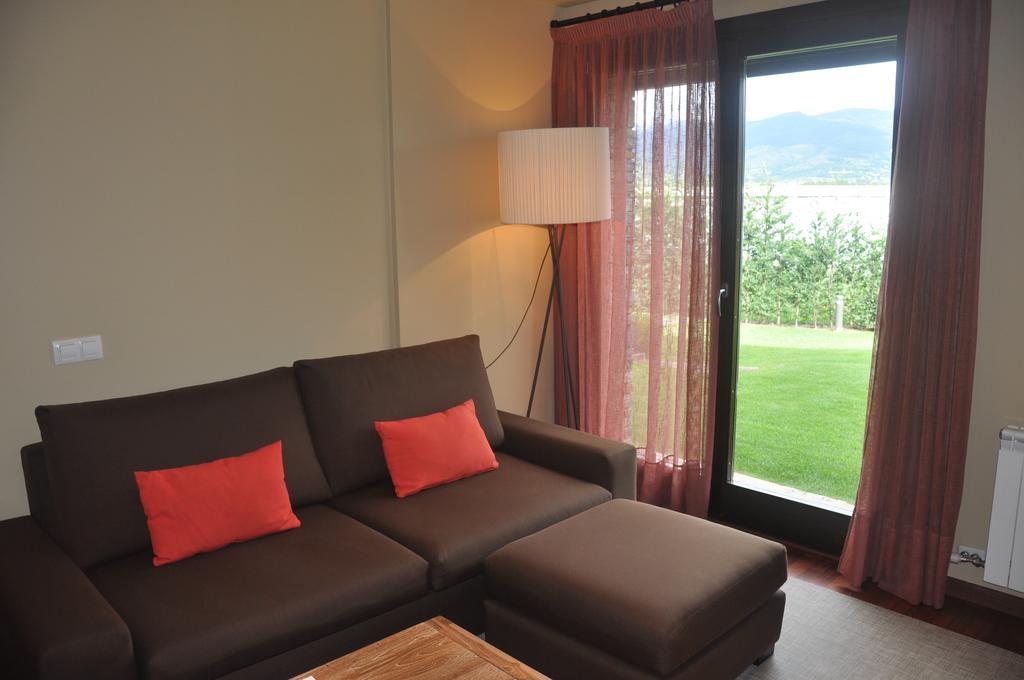 Apartaments Turístics Puigcerdà - La Closa Habitación foto