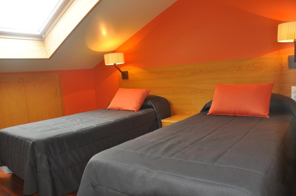 Apartaments Turístics Puigcerdà - La Closa Habitación foto