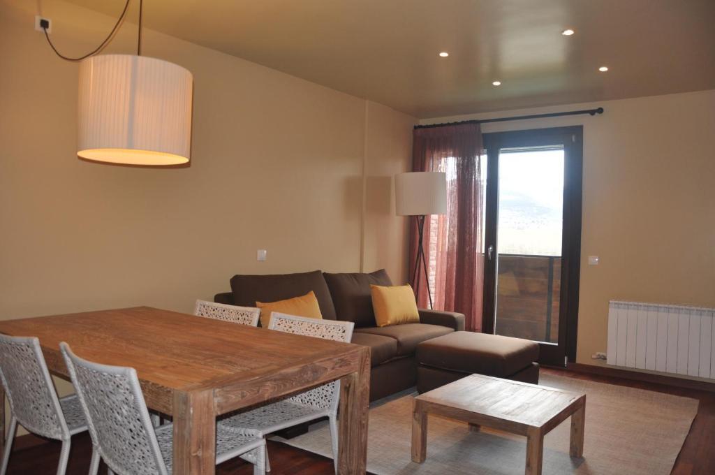 Apartaments Turístics Puigcerdà - La Closa Habitación foto