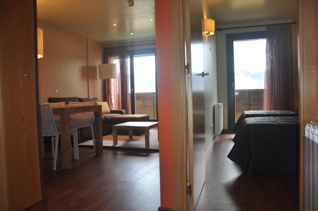Apartaments Turístics Puigcerdà - La Closa Habitación foto