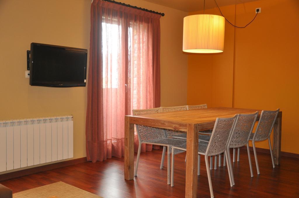 Apartaments Turístics Puigcerdà - La Closa Exterior foto